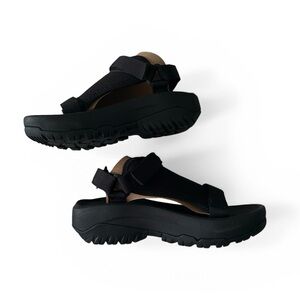 New Teva Hurricane XLT Ampsole Volt Sandal